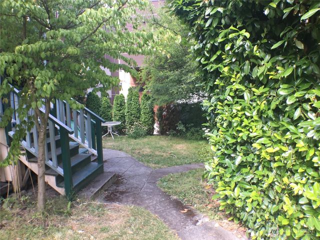 910 NW 52nd Street, Seattle, WA 98107