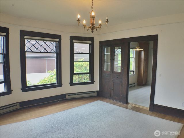 910 NW 52nd Street, Seattle, WA 98107