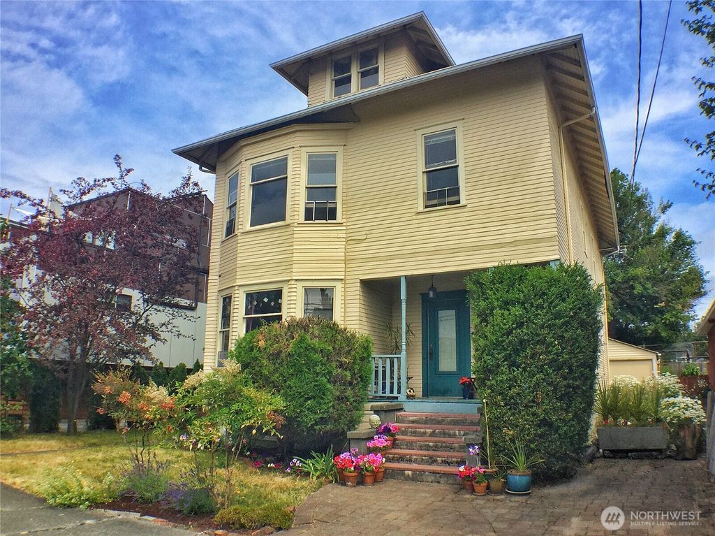 910 NW 52nd Street, Seattle, WA 98107