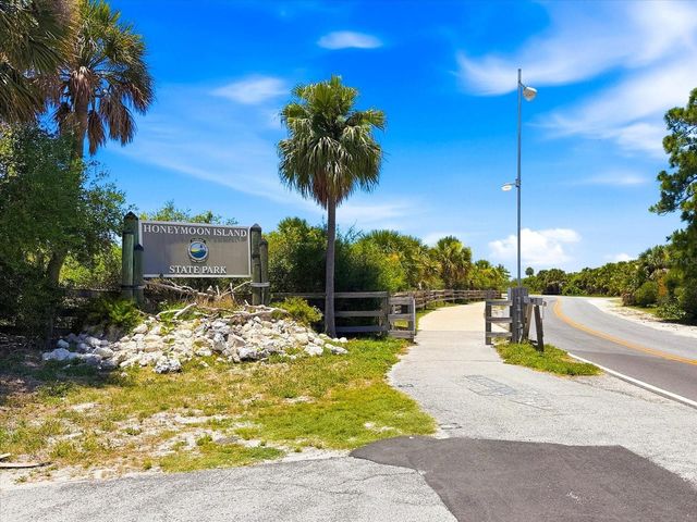 2240 GULF VIEW BOULEVARD, Dunedin, FL 34698
