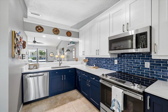 2240 GULF VIEW BOULEVARD, Dunedin, FL 34698
