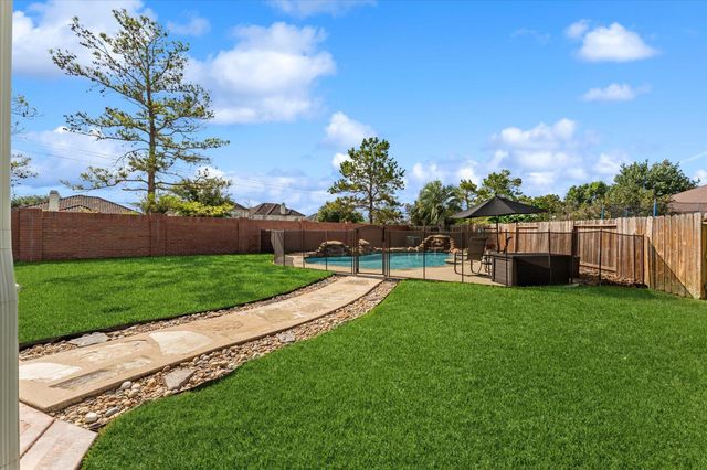 18203 Olive Tree Court, Cypress, TX 77429
