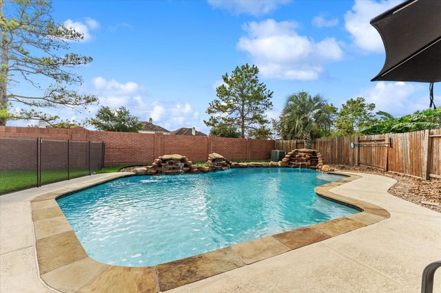 18203 Olive Tree Court, Cypress, TX 77429