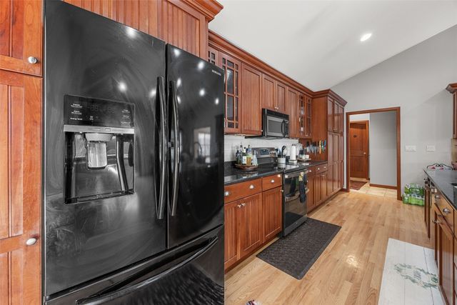 3036 Old Orchard Road NE, Cedar Rapids, IA 52402