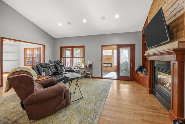 3036 Old Orchard Road NE, Cedar Rapids, IA 52402