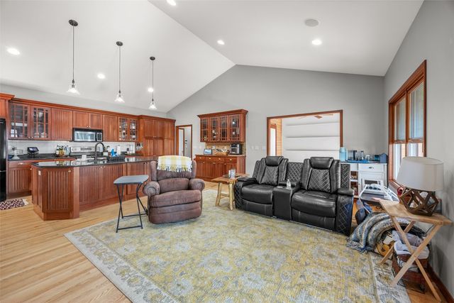 3036 Old Orchard Road NE, Cedar Rapids, IA 52402