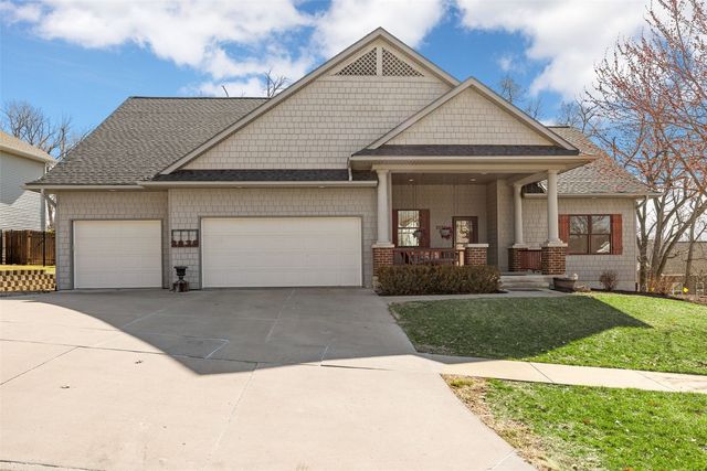 3036 Old Orchard Road NE, Cedar Rapids, IA 52402