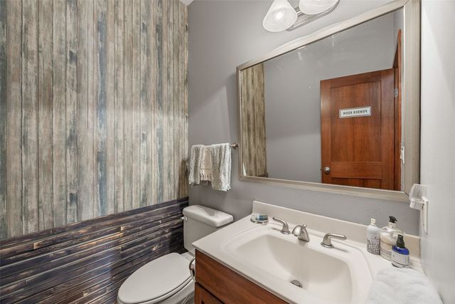 3036 Old Orchard Road NE, Cedar Rapids, IA 52402