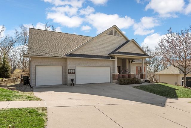 3036 Old Orchard Road NE, Cedar Rapids, IA 52402