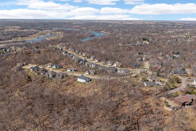 3036 Old Orchard Road NE, Cedar Rapids, IA 52402