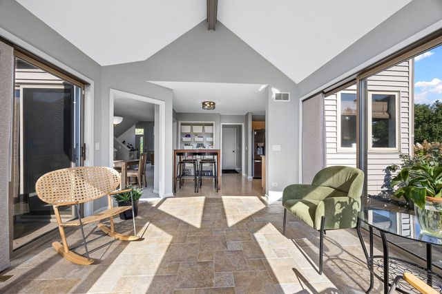 2108 Yellowstar Lane, Naperville, IL 60564