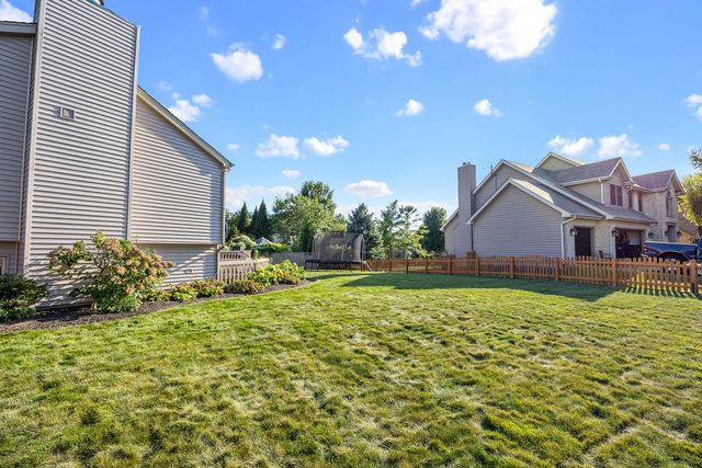 2108 Yellowstar Lane, Naperville, IL 60564