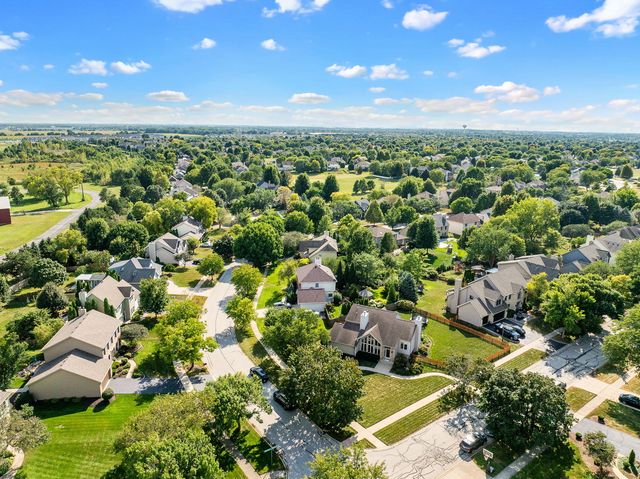 2108 Yellowstar Lane, Naperville, IL 60564