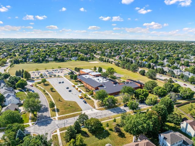 2108 Yellowstar Lane, Naperville, IL 60564