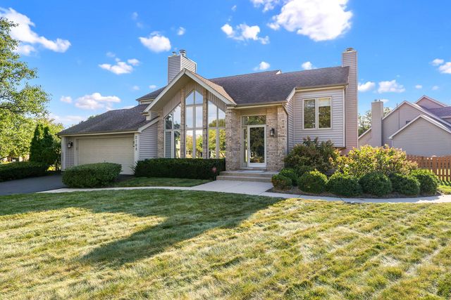 2108 Yellowstar Lane, Naperville, IL 60564