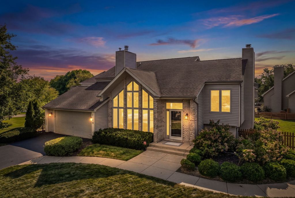 2108 Yellowstar Lane, Naperville, IL 60564
