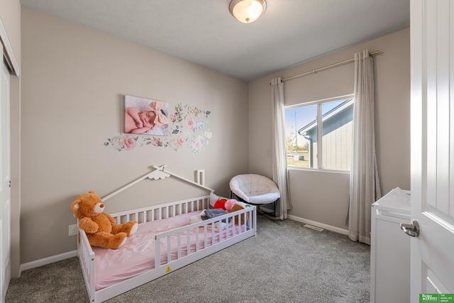 21051 Polk Street, Elkhorn, NE 68022