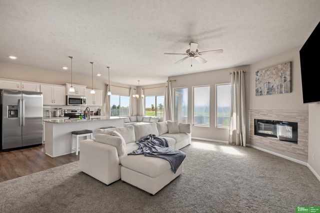 21051 Polk Street, Elkhorn, NE 68022