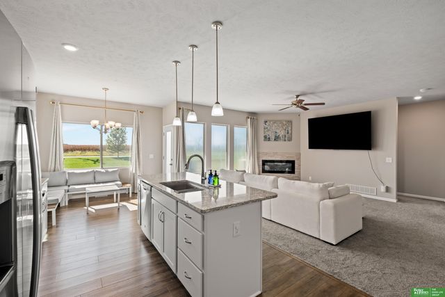 21051 Polk Street, Elkhorn, NE 68022