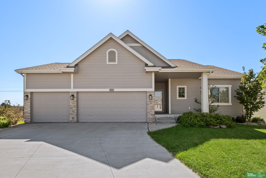 21051 Polk Street, Elkhorn, NE 68022