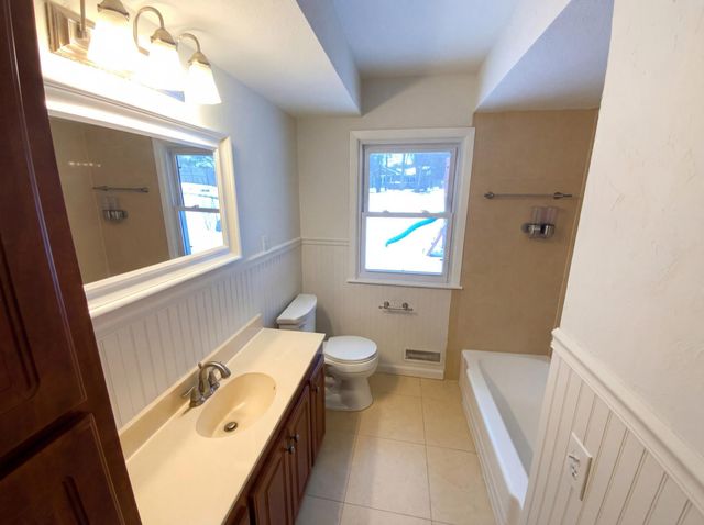 2316 W 97th Street, Bloomington, MN 55431