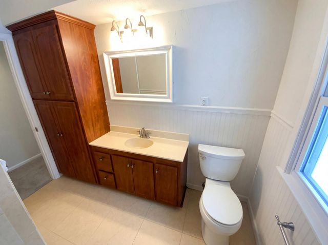 2316 W 97th Street, Bloomington, MN 55431