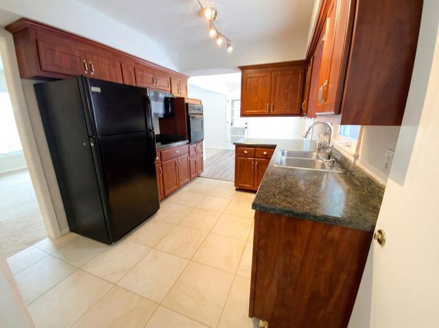 2316 W 97th Street, Bloomington, MN 55431