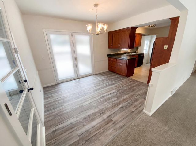 2316 W 97th Street, Bloomington, MN 55431