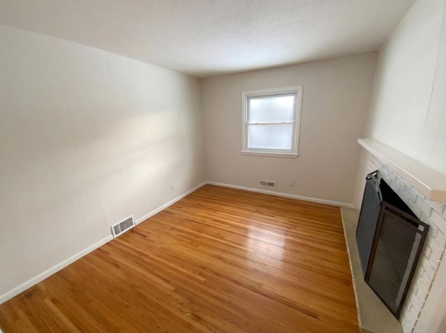 2316 W 97th Street, Bloomington, MN 55431