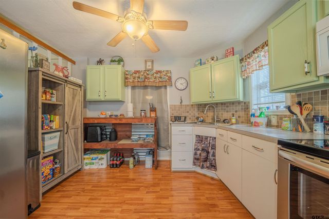 1100 Cypress Creek Drive, Mt Vernon, TX 75457