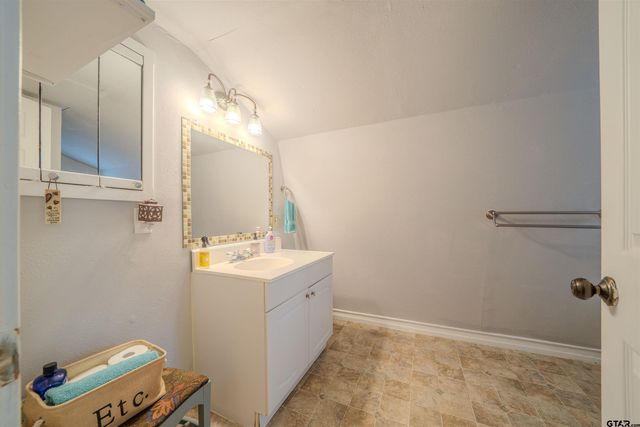 1100 Cypress Creek Drive, Mt Vernon, TX 75457