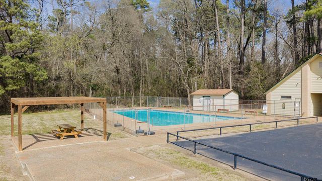 1100 Cypress Creek Drive, Mt Vernon, TX 75457