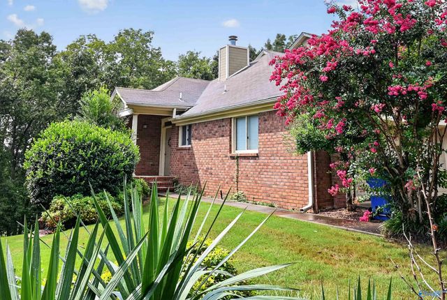2014 Fairway Hills Drive, Huntsville, AL 35802