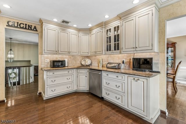 45 Union Hill Rd, Parsippany-troy Hills Twp., NJ 07950