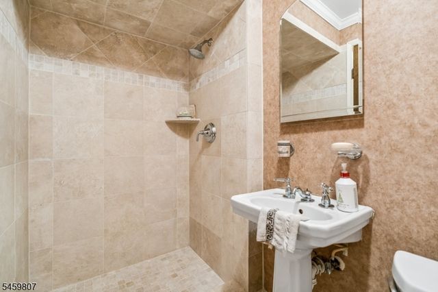 45 Union Hill Rd, Parsippany-troy Hills Twp., NJ 07950
