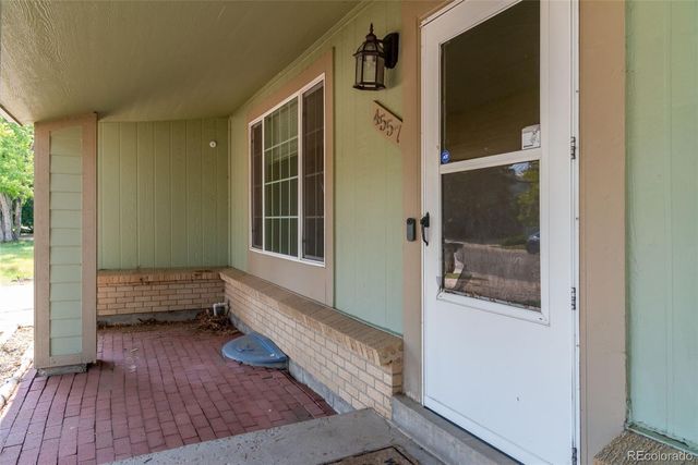 4557 S Laredo Street, Aurora, CO 80015