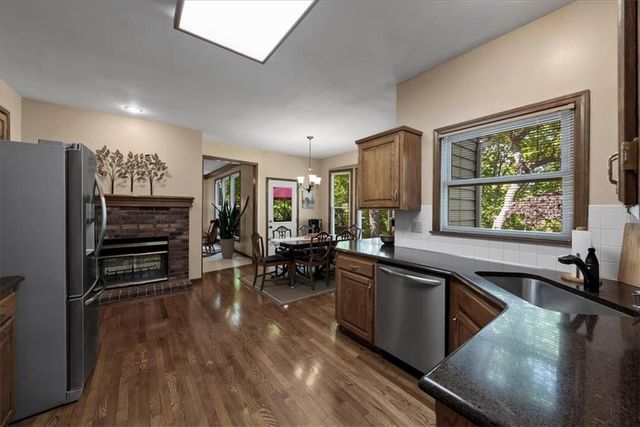 13929 W 76th Circle, Lenexa, KS 66216
