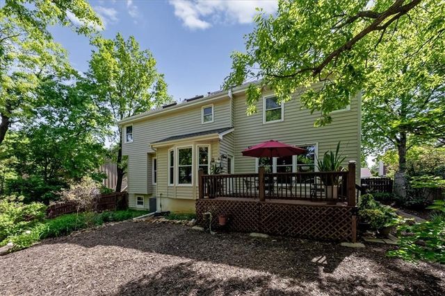 13929 W 76th Circle, Lenexa, KS 66216