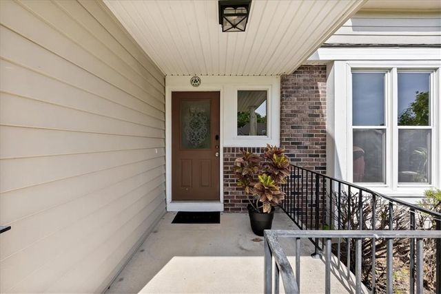 13929 W 76th Circle, Lenexa, KS 66216