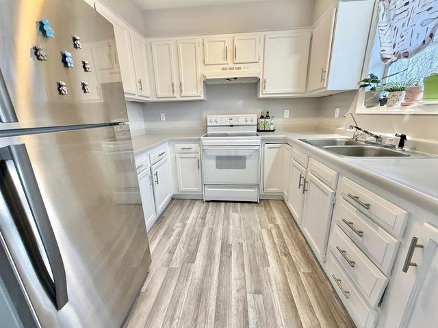 3107 Glenbarr Drive, Janesville, WI 53548