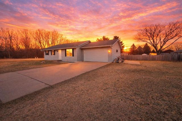 3107 Glenbarr Drive, Janesville, WI 53548