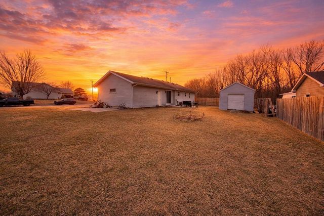 3107 Glenbarr Drive, Janesville, WI 53548