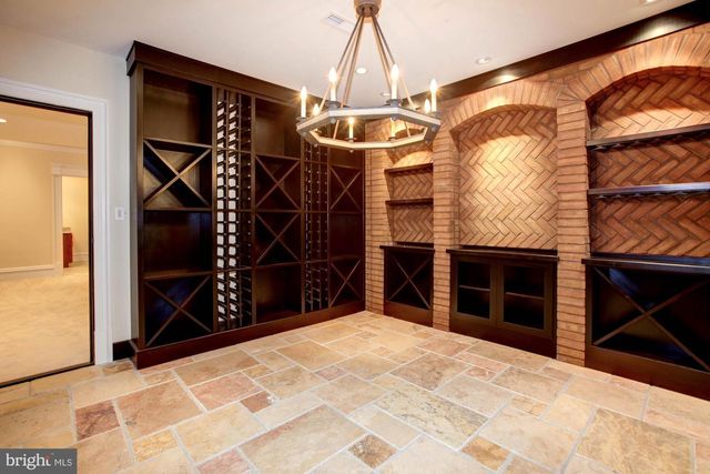 35B ELSIRAGY CT, Mclean, VA 22102