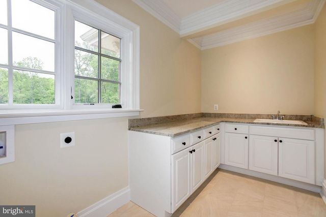 35B ELSIRAGY CT, Mclean, VA 22102