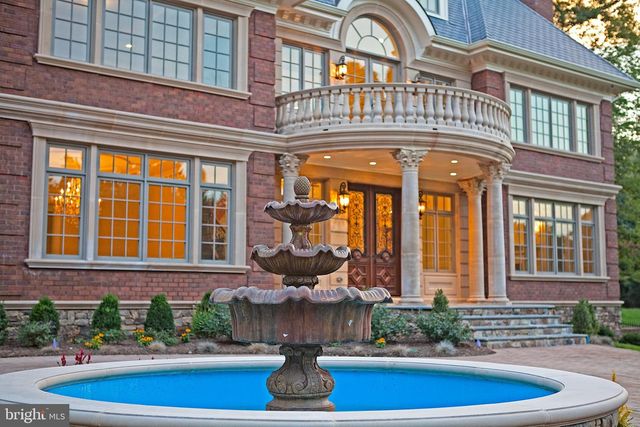 35B ELSIRAGY CT, Mclean, VA 22102