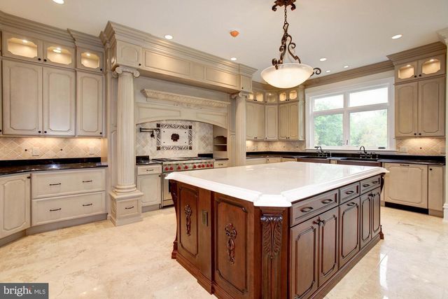 35B ELSIRAGY CT, Mclean, VA 22102