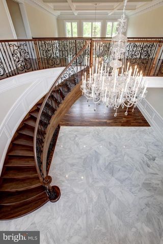 35B ELSIRAGY CT, Mclean, VA 22102