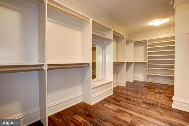 35B ELSIRAGY CT, Mclean, VA 22102