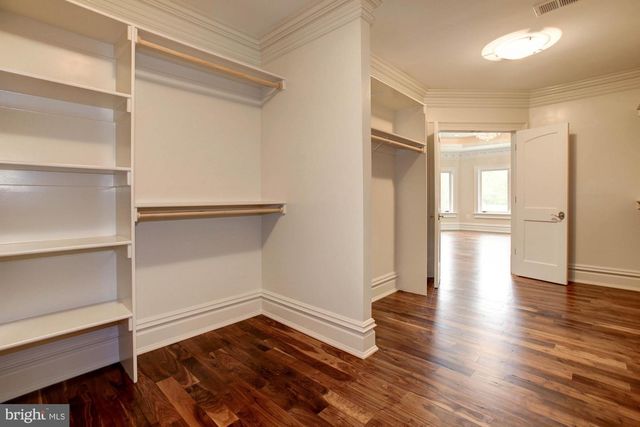 35B ELSIRAGY CT, Mclean, VA 22102