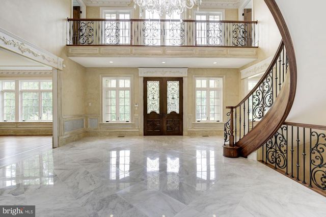 35B ELSIRAGY CT, Mclean, VA 22102